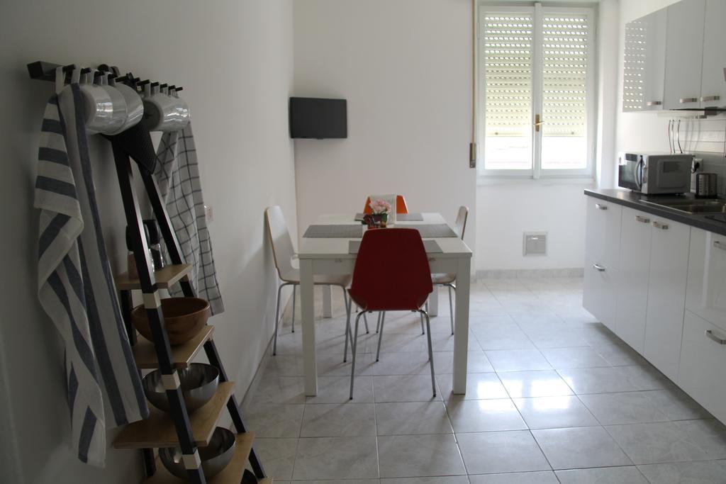 Stephenson Apartment Milán Habitación foto