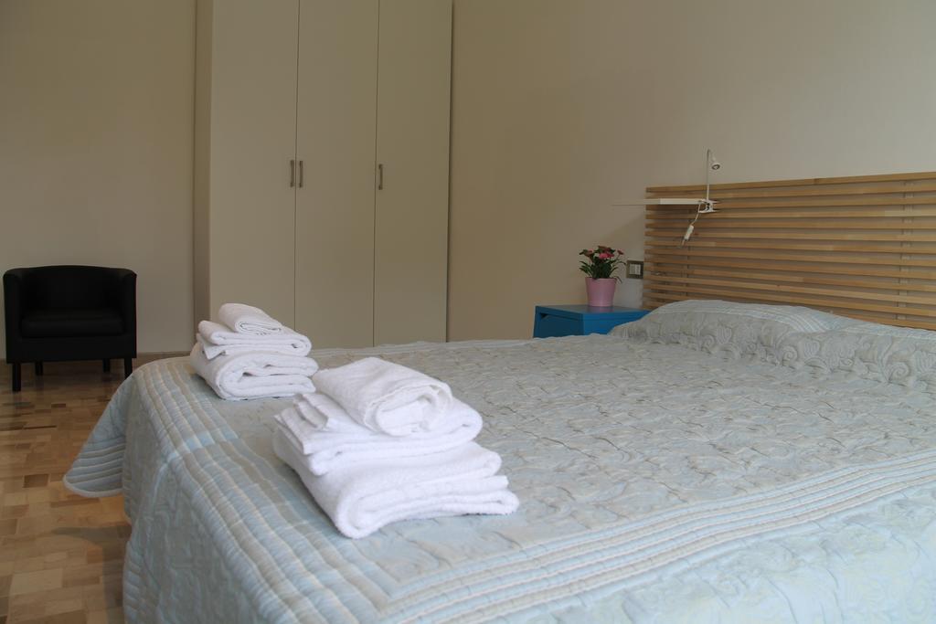 Stephenson Apartment Milán Habitación foto